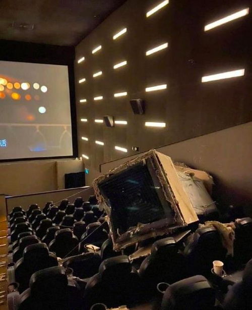 影院驚魂 《信條》放映事故引虛驚，熒幕起火觀眾誤認(rèn)特效